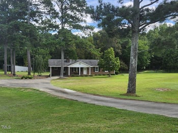3826 Benson Hardee Rd, Benson, NC 27504