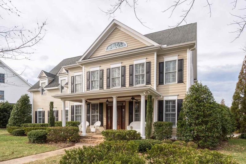 3826 Falls River Ave, Raleigh, NC 27614