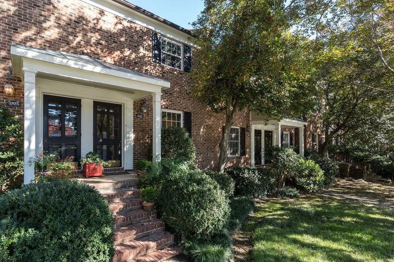 3827 Browning Pl, Raleigh, NC 27609