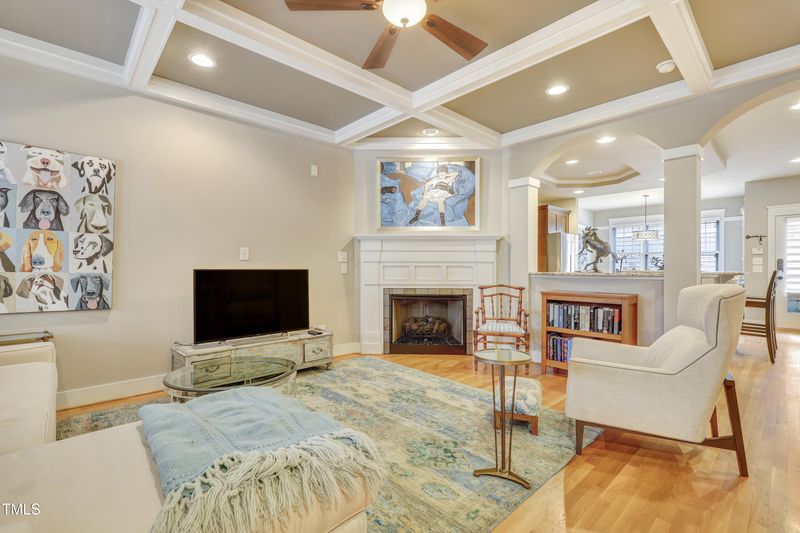 3827 SW Durham Dr, Durham, NC 27707