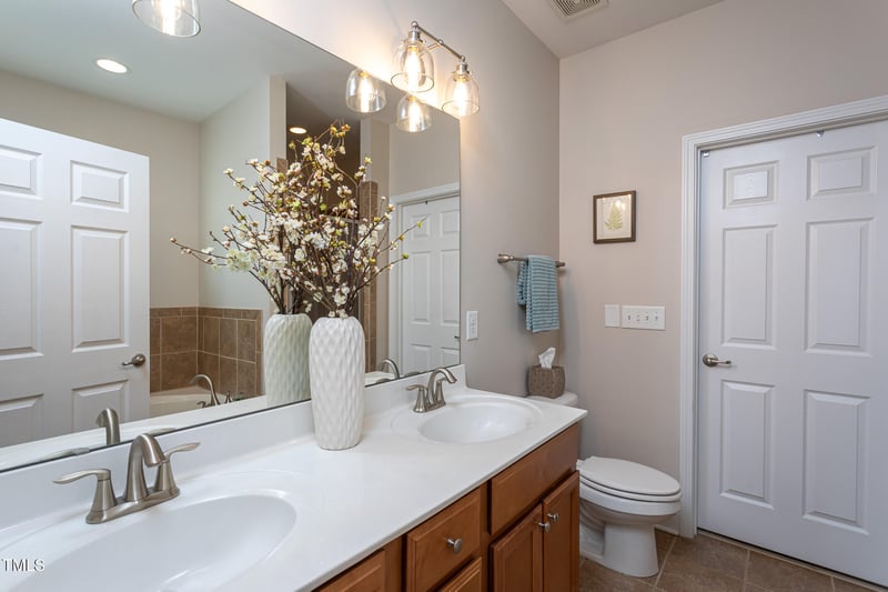 3827 Heritage Spring Cir, Wake Forest, NC 27587