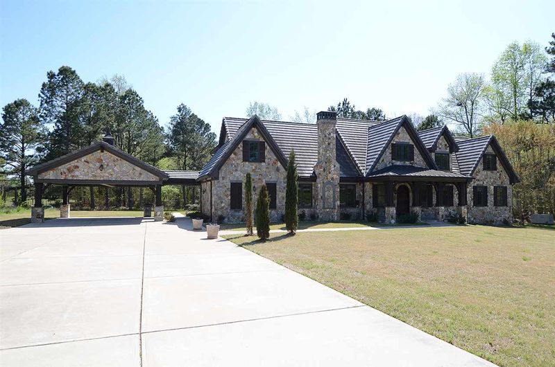 3828 Quarry Rd, Zebulon, NC 27597