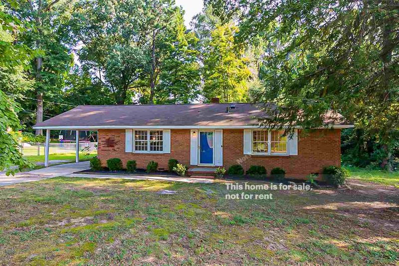 3828 Vesta Dr, Raleigh, NC 27603
