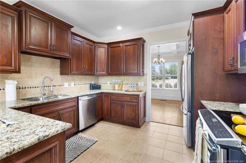 3829 Corapeake Dr, Fayetteville, NC 28312