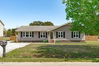 383 Church St, Coats, NC 27521