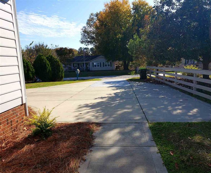 383 Circle Dr, Angier, NC 27501