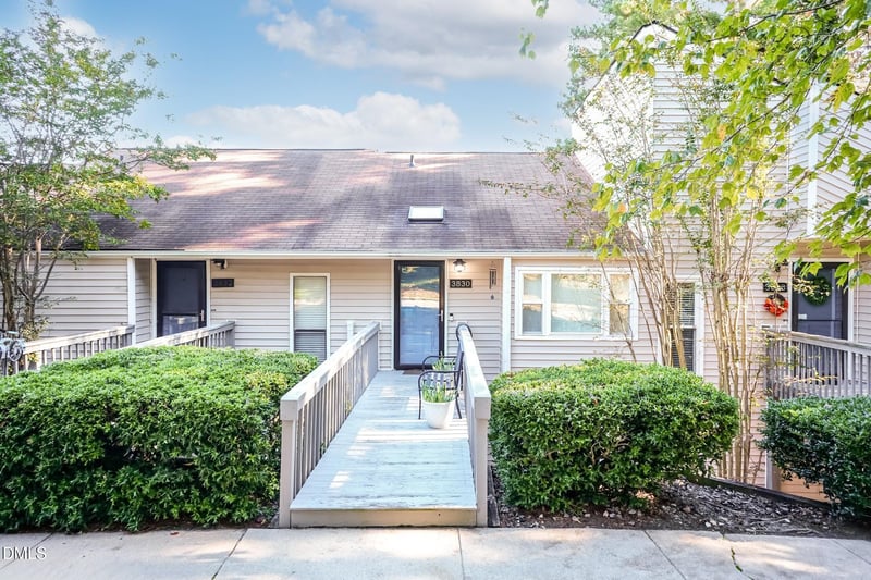 3830 Summerwood Ct, Raleigh, NC 27613