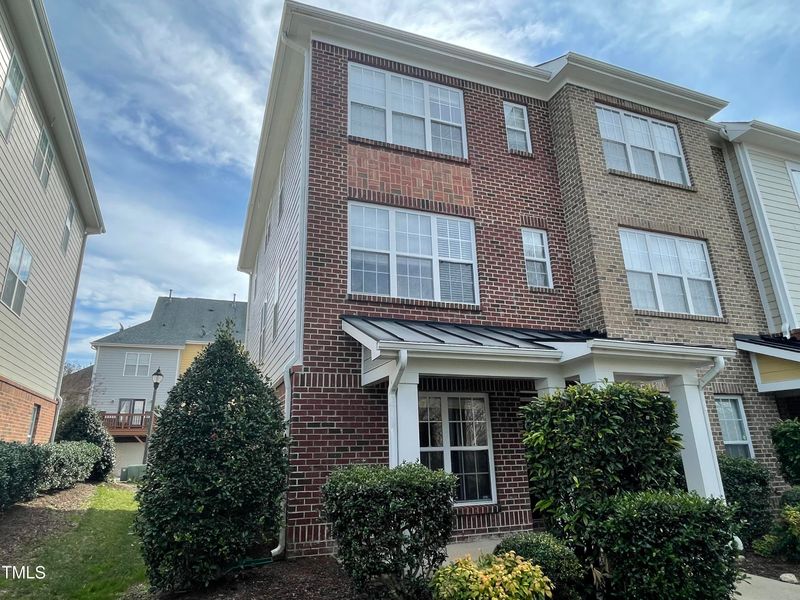 3831 Cary Glen Blvd, Cary, NC 27519