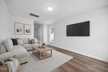 3831 Pin Oak Rd, Raleigh, NC 27604