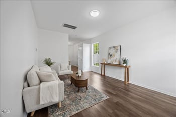 3831 Pin Oak Rd, Raleigh, NC 27604