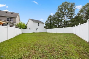 3831 Pin Oak Rd, Raleigh, NC 27604