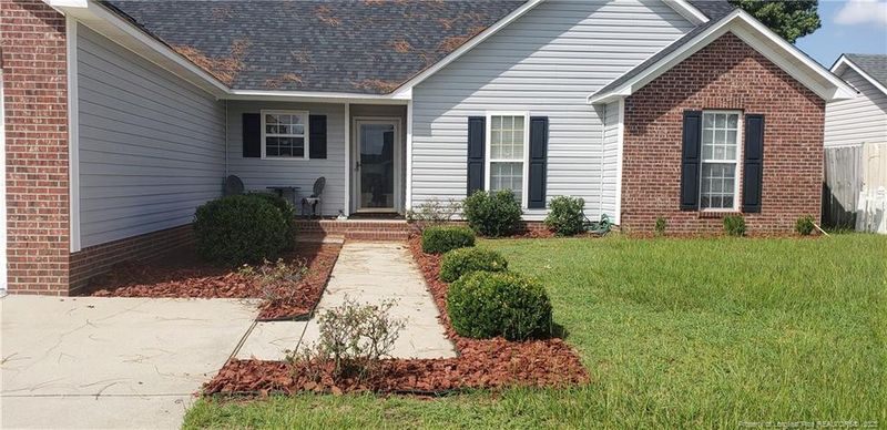 3832 Meteor Dr, Hope Mills, NC 28348