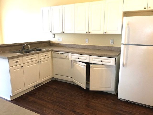 3832 Pin Oak Rd, Raleigh, NC 27604