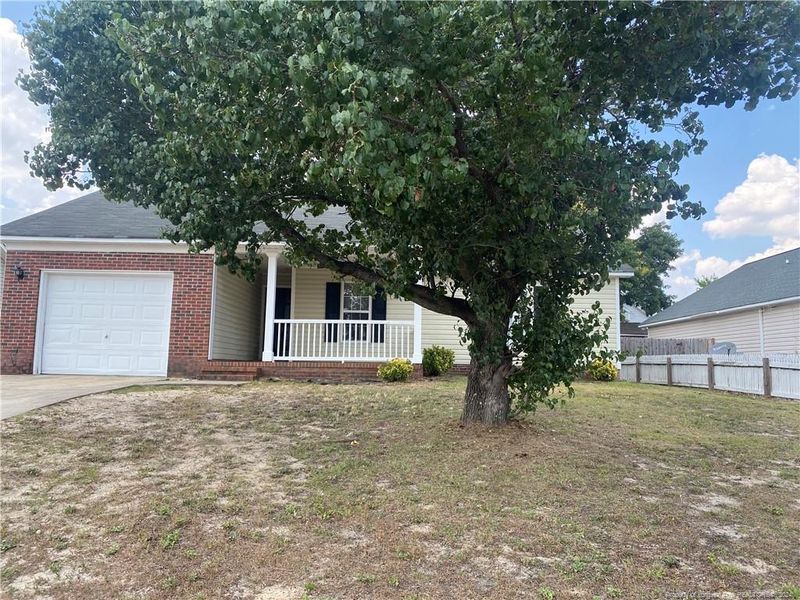 3832 Softwind Ln, Hope Mills, NC 28348
