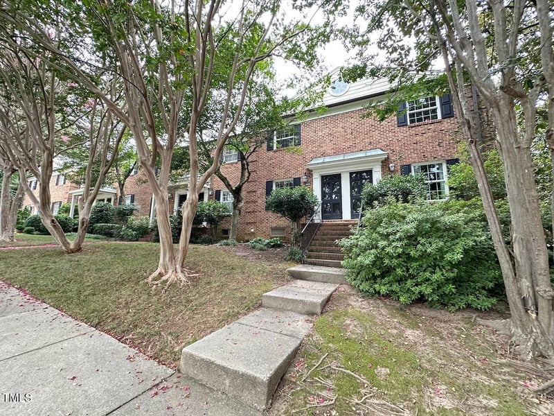 3833 Browning Pl, Raleigh, NC 27609
