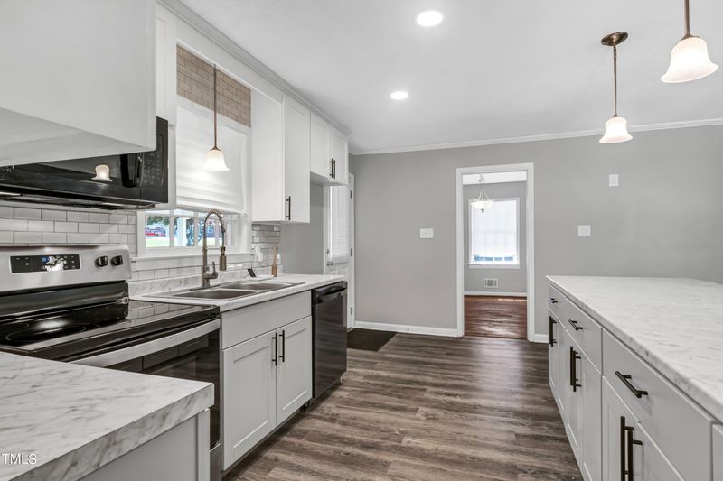 3833 Buffaloe Rd, Raleigh, NC 27604