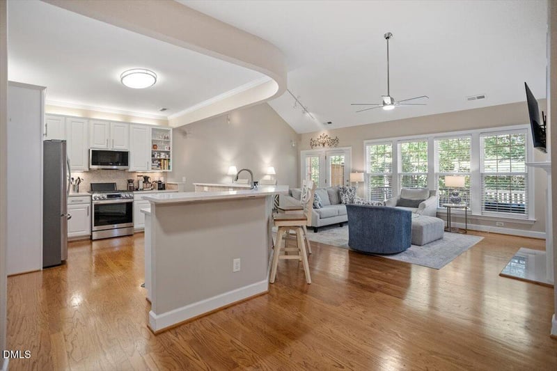 3835 Casey Leigh Ln, Raleigh, NC 27612