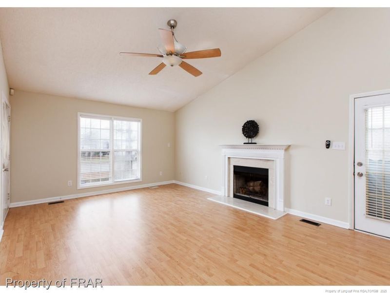 3835 Goforth Dr, Hope Mills, NC 28348