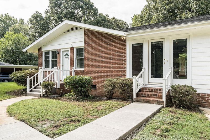 3837 Vesta Dr, Raleigh, NC 27603
