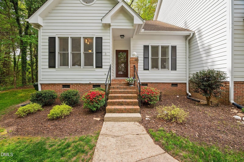 3838 Carnegie Ln, Raleigh, NC 27612