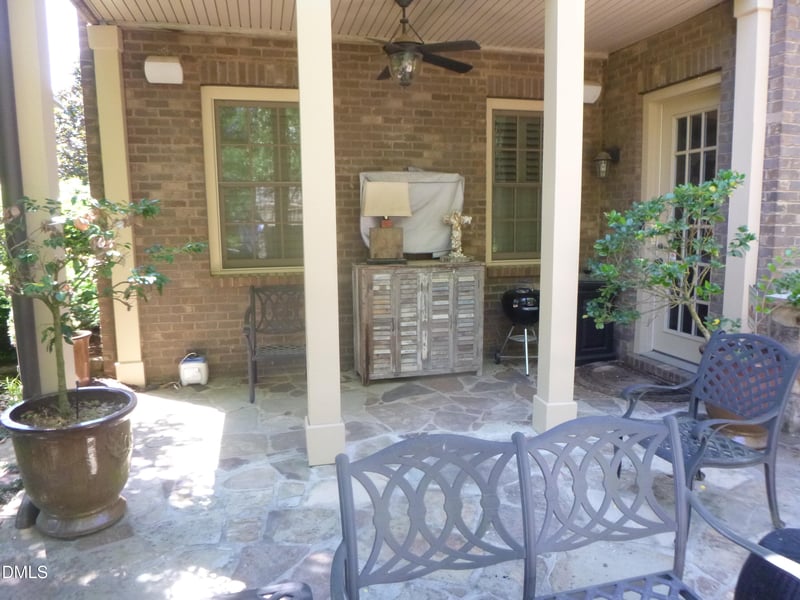 3838 Cottage Rose Ln, Raleigh, NC 27612