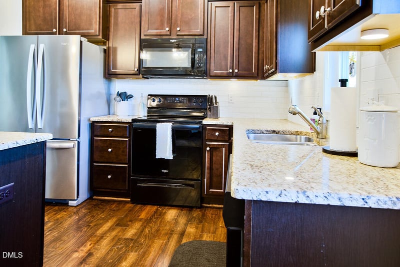 384 Crawford Pw, Clayton, NC 27520