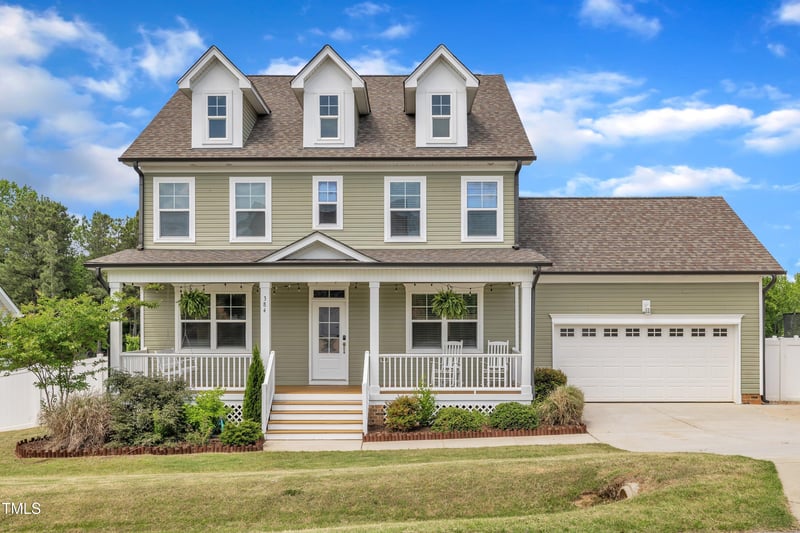384 Grey Hawk Dr, Garner, NC 27529