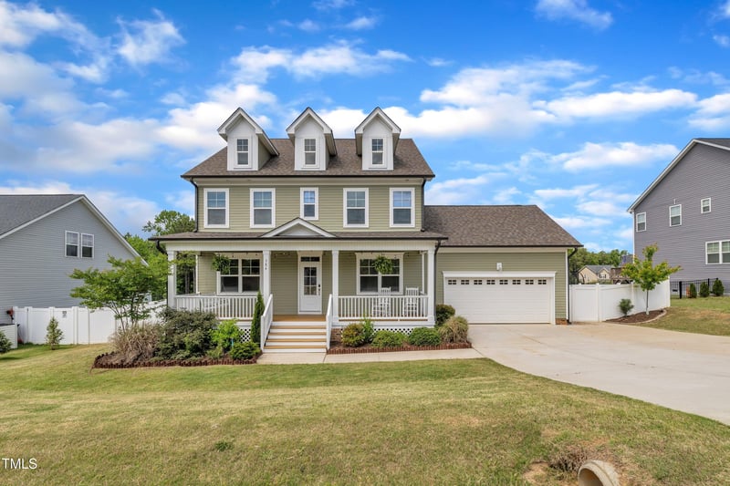 384 Grey Hawk Dr, Garner, NC 27529