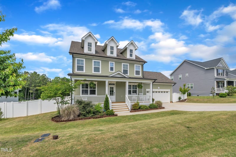 384 Grey Hawk Dr, Garner, NC 27529