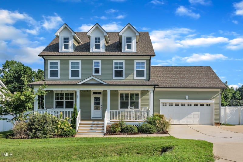 384 Grey Hawk Dr, Garner, NC 27529