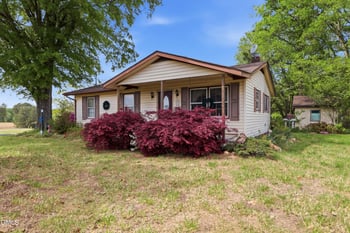 384 Lynch Rd, Selma, NC 27576