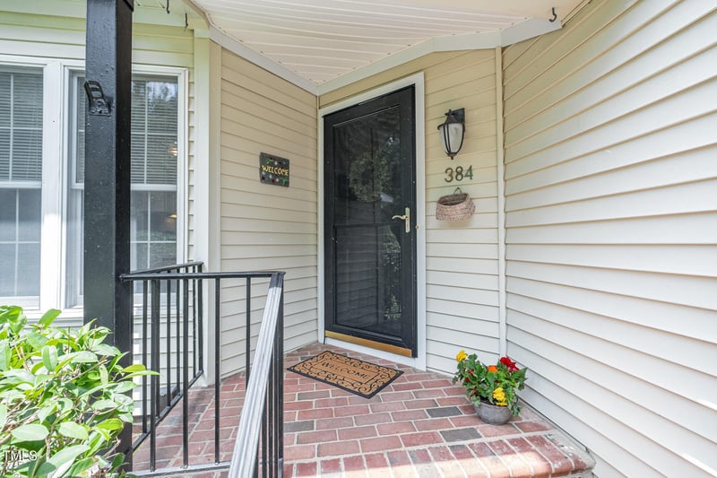 384 Lyndfield Cl, Pittsboro, NC 27312