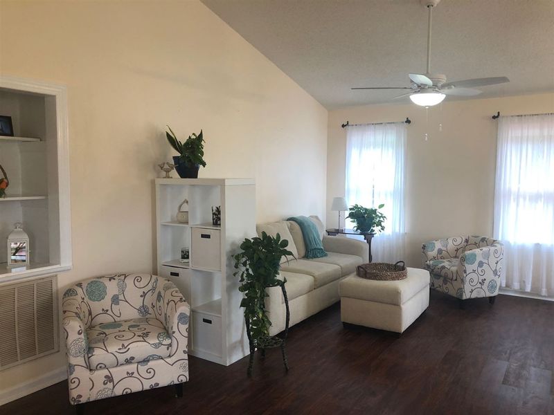 384 E Smithfield St, Angier, NC 27501