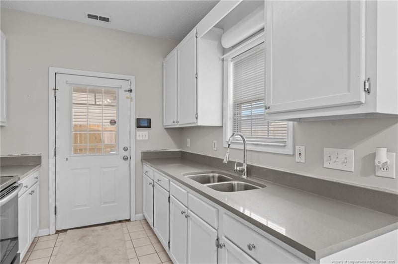 3840 Goforth Dr, Hope Mills, NC 28348