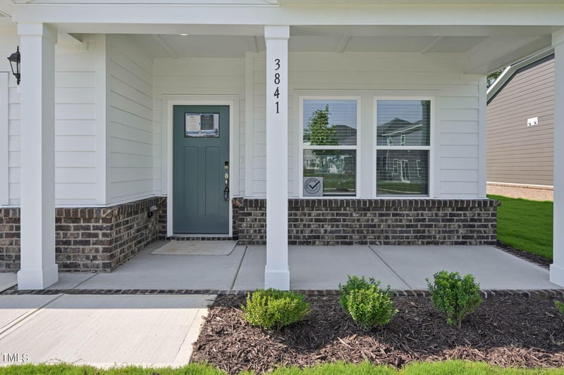 3841 Rosebush Dr, Zebulon, NC 27597