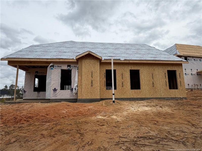 3845 Bankergate Ct, Fayetteville, NC 28311