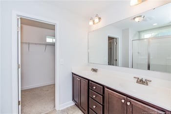 3850 Standardbred Dr, Hope Mills, NC 28348