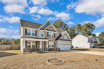 3850 Standardbred Dr, Hope Mills, NC 28348