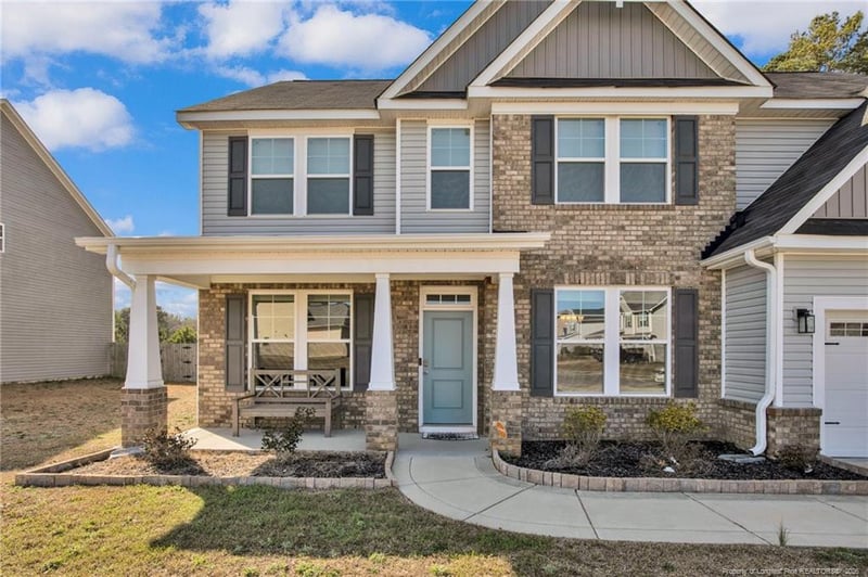 3850 Standardbred Dr, Hope Mills, NC 28348