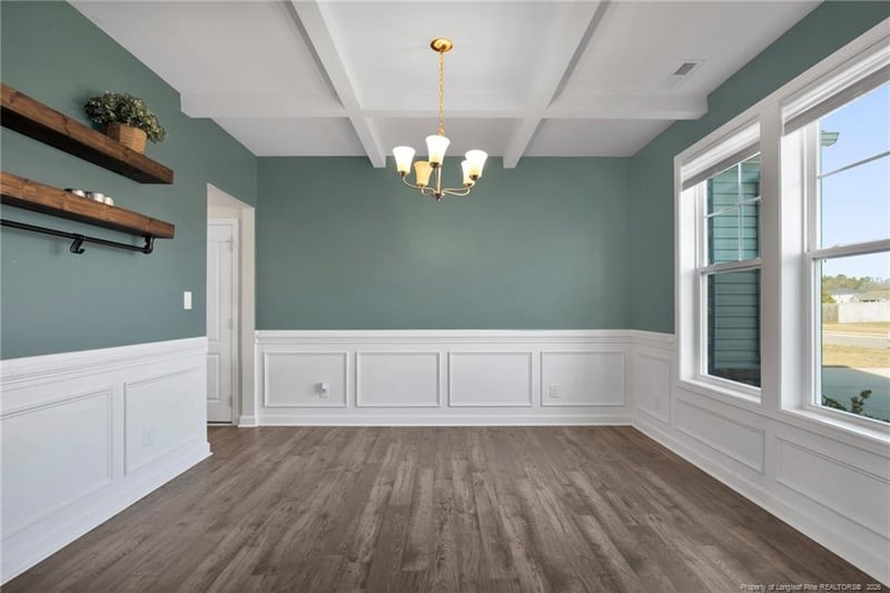 3850 Standardbred Dr, Hope Mills, NC 28348