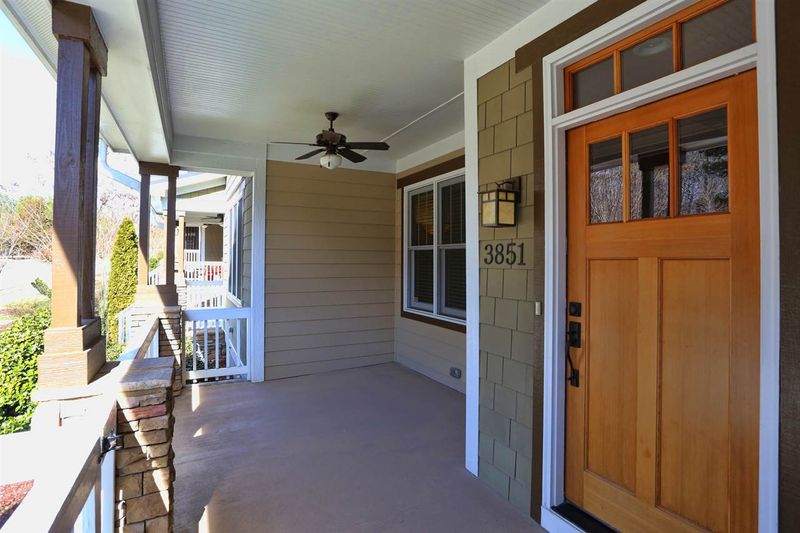 3851 Durham Dr, Durham, NC 27707
