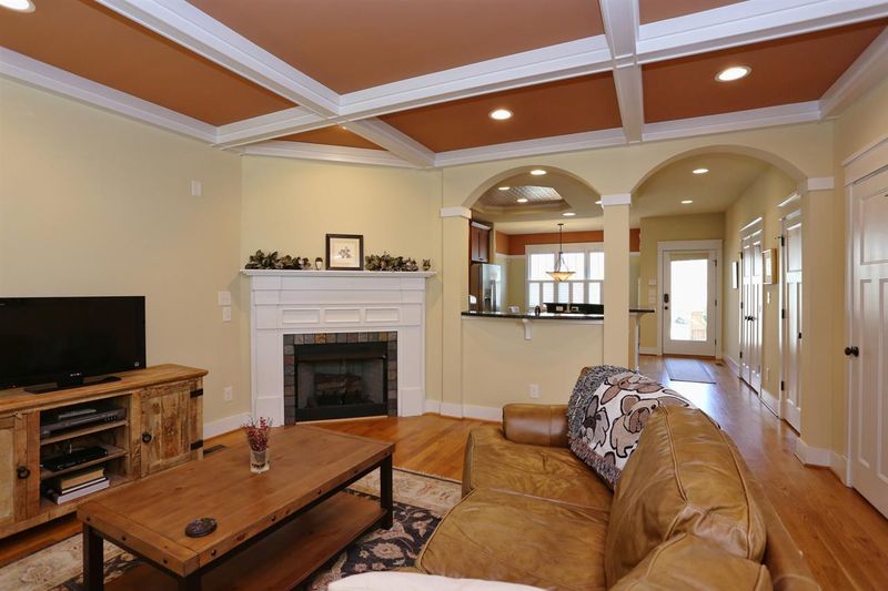 3851 Durham Dr, Durham, NC 27707