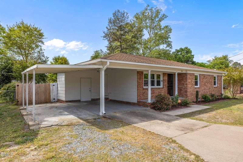 3857 Cumberland Rd, Fayetteville, NC 28306