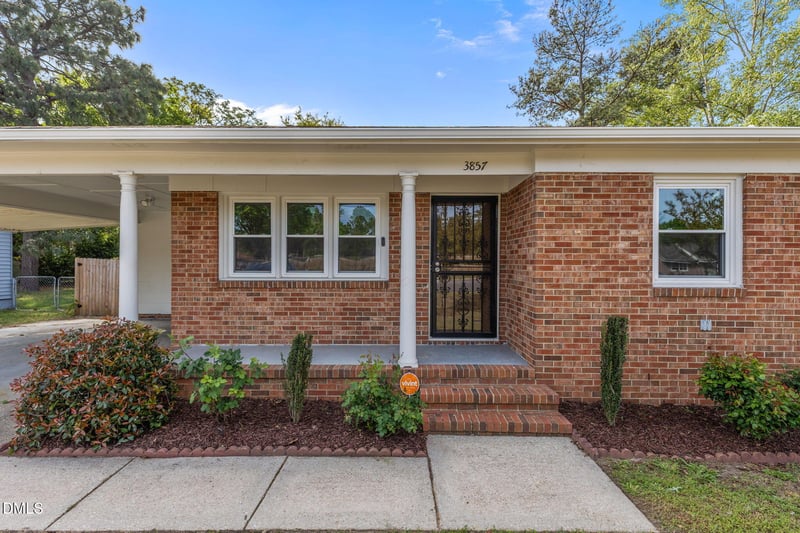 3857 Cumberland Rd, Fayetteville, NC 28306