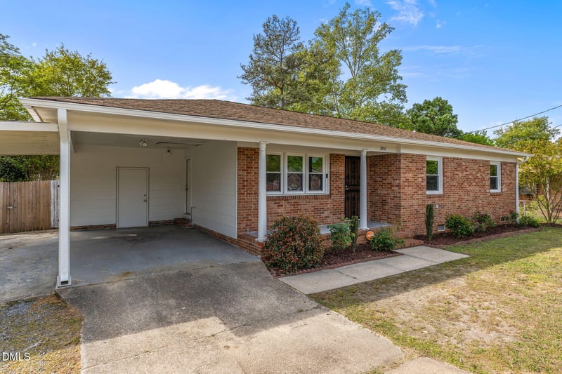 3857 Cumberland Rd, Fayetteville, NC 28306