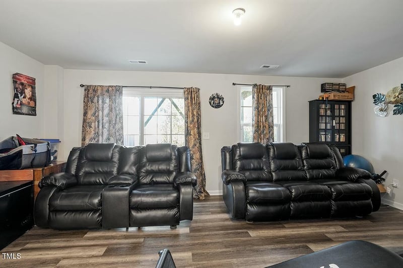 386 Cotton Brook Dr, Fuquay Varina, NC 27526