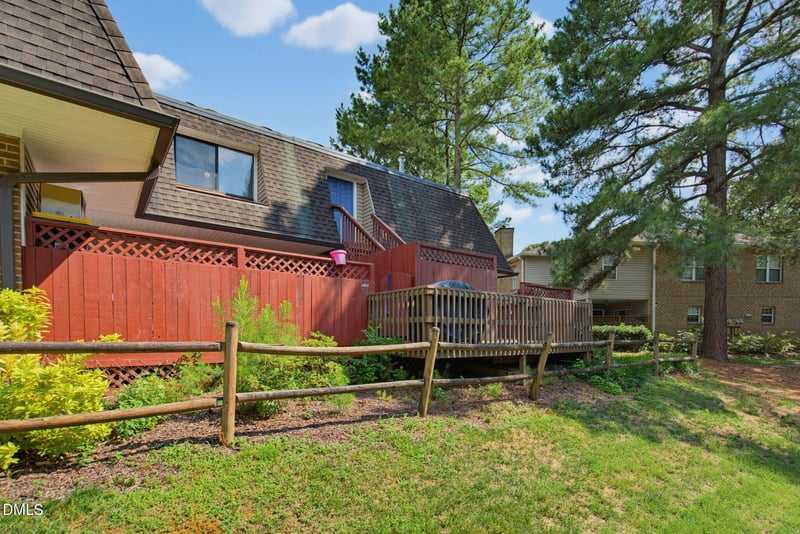 386 Summerwalk Cir, Chapel Hill, NC 27517