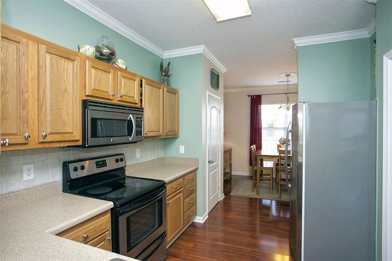 386 E Willhaven Dr, Fuquay Varina, NC 27526