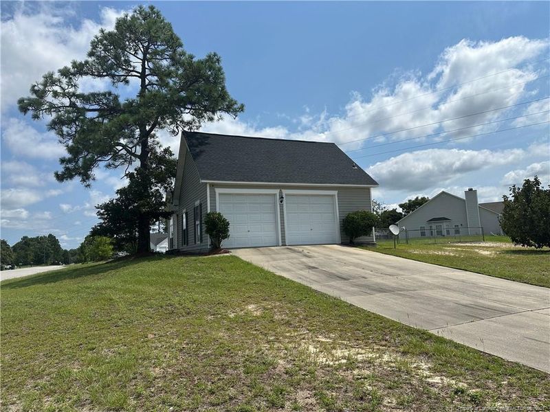 3860 Softwind Ln, Hope Mills, NC 28348