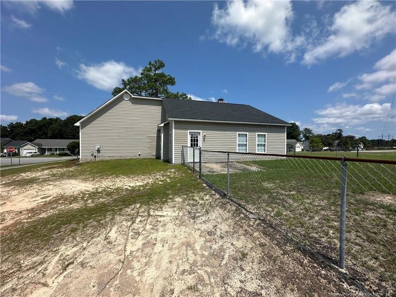3860 Softwind Ln, Hope Mills, NC 28348
